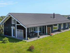Lovely Holiday Home in Falster Zealand with Spa, Bogø By